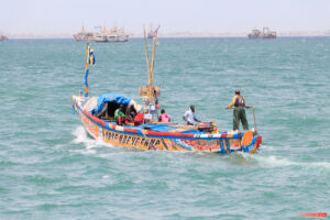 Activités - Atlantic Ocean - Bateau - Bateau à moteur - Boat - Body of water - Fishing - Fishing vessel - Geography - Géographie - Hors-bord - Mer - Motorboat - Navire - Navire de pêche - Océan Atlantique - Outboard motor - Pêche (halieutique) - Sea - Ship - Vehicle - Véhicule - Étendue d'eau - Port autonome de Dakar Dakar Dakar (région) Sénégal